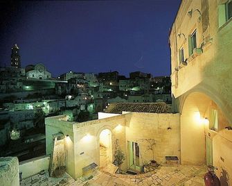 Hotel Sassi - Matera - Dış görünüm