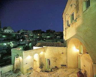 Hotel Sassi - מאטרה - נוף חיצוני