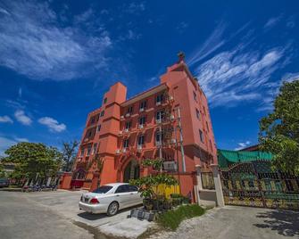 Hotel Myat Nan Taw Win - Mandalaj - Budova