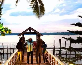 Karmaliz Casa Del Lake - Kollam