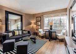 Nell Gwynn House Apartments - London - Wohnzimmer