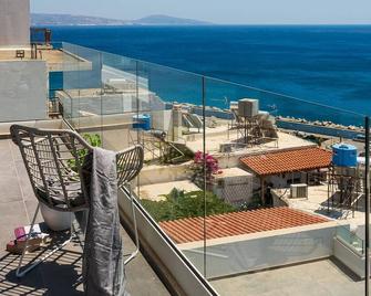 Stella Luxury Apartments - Agia Galini - Balcon