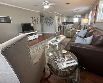 The Canyon Hideaway - Canyon - Living room