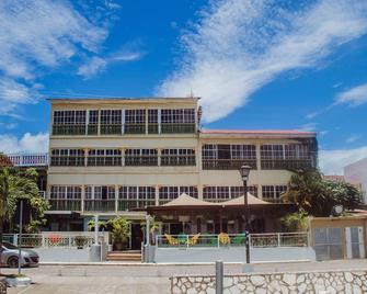 Hotel Peten - Flores - Edificio