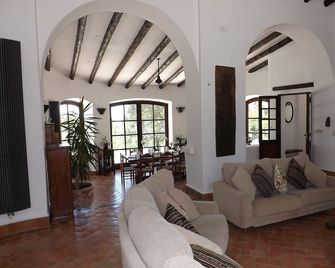 Mountainside Villa In Landscaped Gardens & Lush Woodlands w/Great Views & Pool - Monchique - Living room