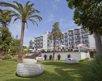 فيرغوس بيرموداس - بالما نوفا - مبنى