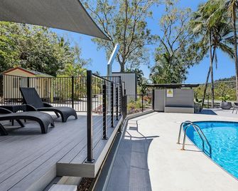 كيبارا تروبيكال راينفوريست ريتريت - شاطئ إيرلي - حوض السباحة