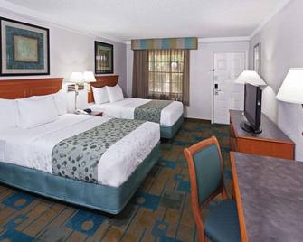 La Quinta Inn by Wyndham Austin Oltorf - Austin - Bedroom