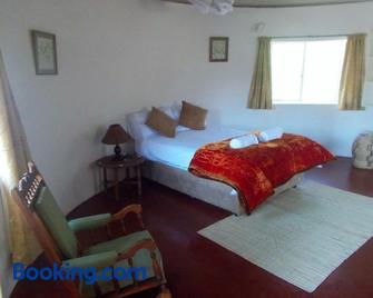 Limerick Cottages - Bulawayo - Bedroom
