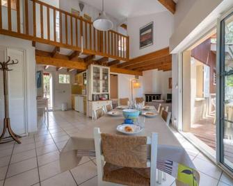 Holiday Home Golf Loisirs-4 by Interhome - Lacanau - Dining room