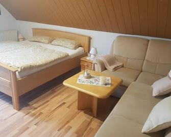 Ferienwohnung Aurich Ostfriesland - Aurich - Schlafzimmer