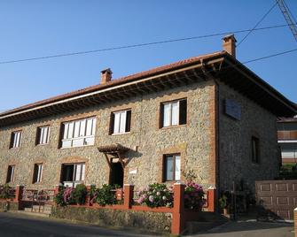 Posada Las Mañanitas - Cóbreces - Edificio
