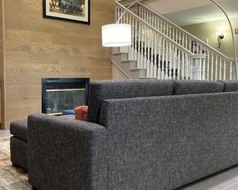 Country Inn & Suites by Radisson, Fort Worth, TX - Fort Worth - Living room
