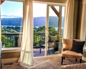Panoramic River Views - Nature Framed in Every Window - Kelso - Balkon