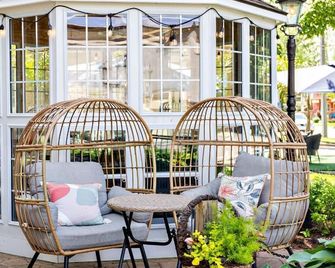 Puddicombe House - New Hamburg - Patio