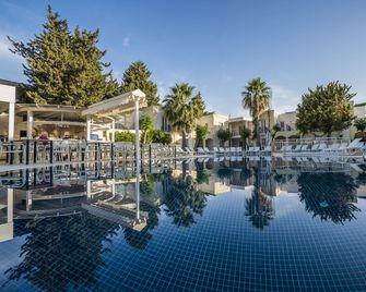 Paloma Family Club - Bodrum - Bể bơi
