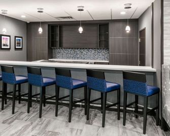 Wingate by Wyndham Dallas Love Field - Dallas - Bar