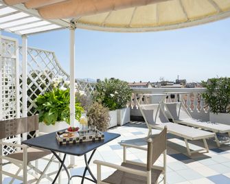 Palace Hotel - Viareggio - Balcón