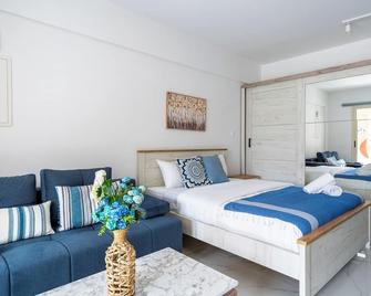 Sunny Side Studio W-Terrace Larnaca - Larnaca - Bedroom