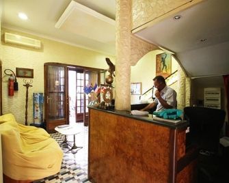 Hotel Casanova - Naples - Lobby