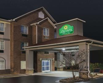 La Quinta Inn & Suites by Wyndham Rome - Rome - Bygning