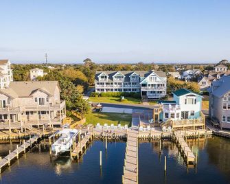 Ocracoke Harbor Inn - Ocracoke - Vista del exterior