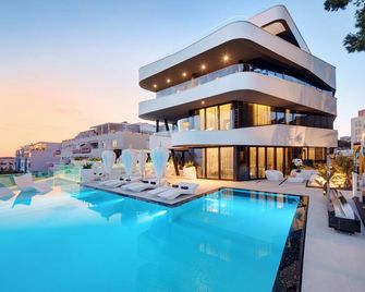 Posh Residence Luxury Suites - Split - Pool