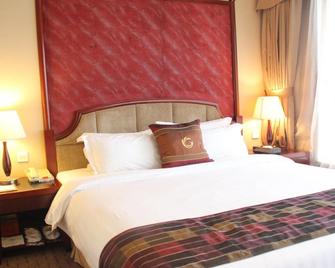 Royal Plaza Hotel - Cantón - Habitación