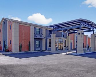 12橡樹酒店 - 泰勒 - 泰勒 - 建築