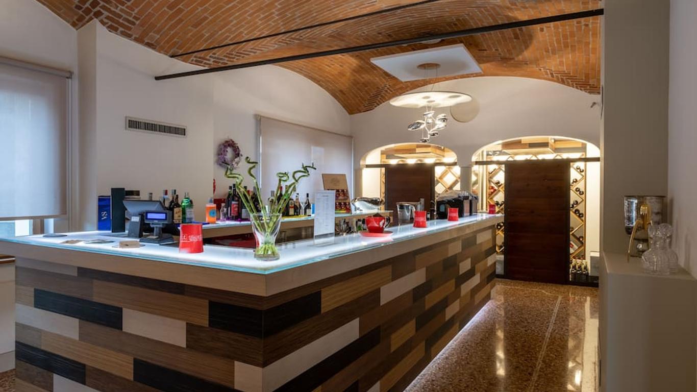 吉巴溫泉酒店 - 佩斯基耶拉戴爾加達