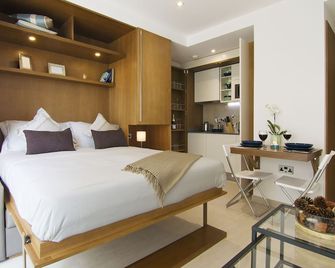 Bentley Holiday Apartments - West One - Gibraltar - Schlafzimmer