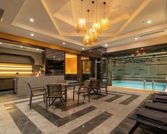 Teymur Continental Hotel - גאזיאנטפ - בריכה