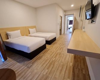 The charlotte smart hotel lopburi - Lop Buri - Bedroom