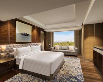Indore Marriott Hotel - Indore - Bedroom