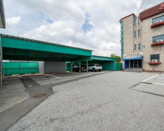 Yesan Corex - Yesan - Edificio