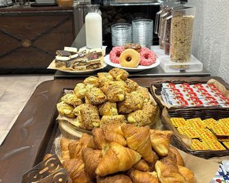 Samel Hotel - Siviri - Buffet