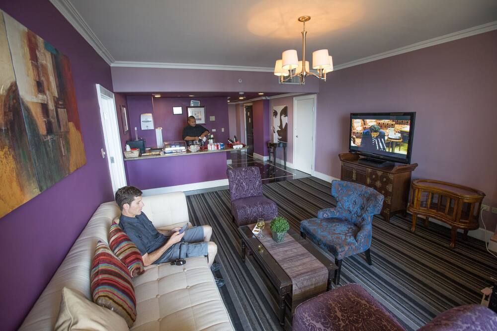Royal Orchid Hotel Guam - Tamuning - Olohuone