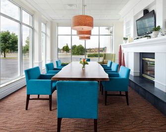 هيلتون جاردن إن مونتريال إيربورت - مونترال - ردهة