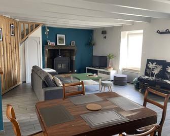 Maison Pour une Escale ou Pour se Détendre Toute Équipée et Très Bien Située - Gerzat - Salon