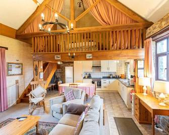 West Hollowcombe Farm Cottages - Full Site Booking - Dulverton - Wohnzimmer