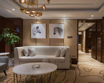 Prolit Hotel (Dazhou Luofu Square Railway Station) - Dazhou - Bedroom
