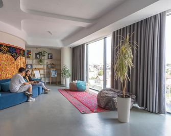 ololoYurt ethno-hostel & coworking - Biskek
