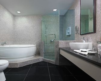 Manhattan Hotel Jakarta - Jakarta - Kamar Tidur
