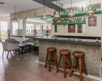 Hotel O Bang Day Residence - Depok - Bar