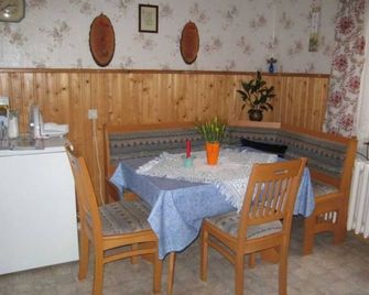 Double room - online - Gästezimmer Wolter - Lutherstadt Wittenberg - Essbereich