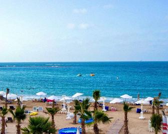 Paradise Inn Beach Resort - Alexandria - Strand