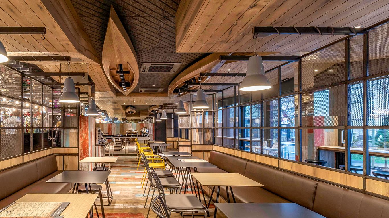 إيبيس ستايلز فارشافا سنتروم