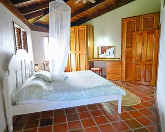 1mil Luxury Villa Piton View - Colombette Villa - Soufrière - Bedroom