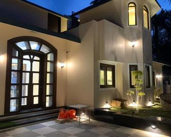 Luxury Siddhant Villa Just 5 Minutes Wakable From Nakki Lake Mount Abu - Mount Abu - Building