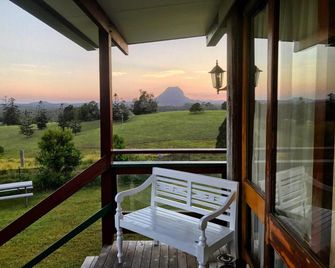 Noosa Avalon Farm Cottages - Pomona - Balcony